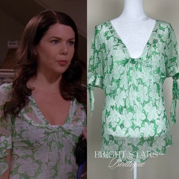 Rare Green Blouse ASO Lorelai Gilmore Girls V-Neck Semi Sheer Floral Pattern - Picture 1 of 10
